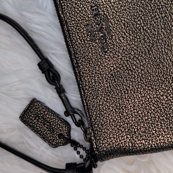 COACH Shimmering Gold & Black Wristlet, Zipper Closure & 2 Slip Pockets Inside - Picture 6 of 6